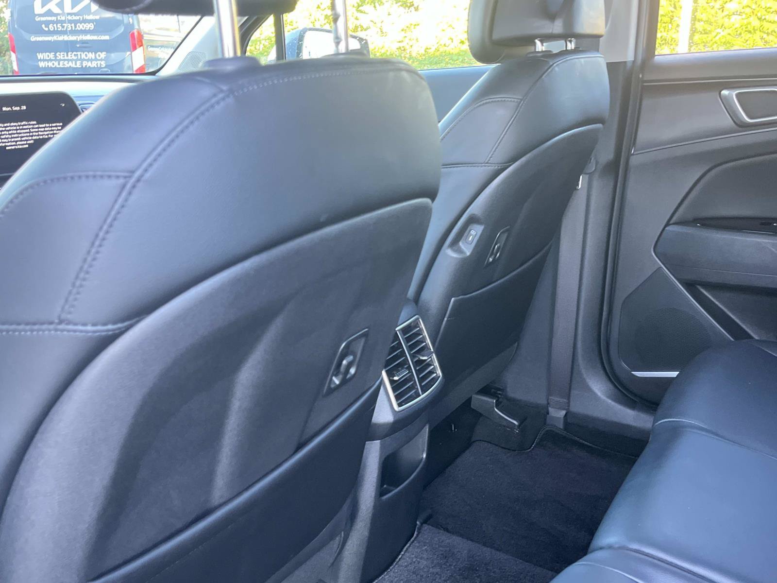 Used 2024 Kia Sportage EX FWD image 19