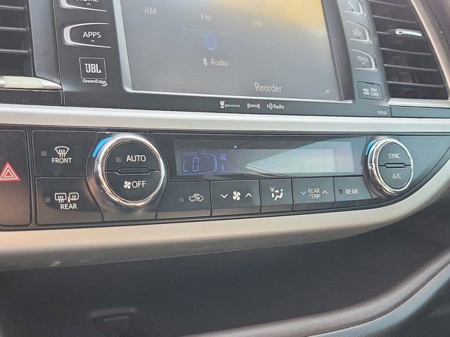 Used 2018 Toyota Highlander Limited image 29