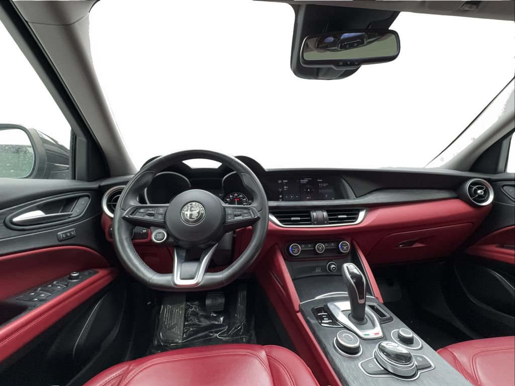 Used 2021 Alfa Romeo Stelvio Sprint w/ Nero Edizione RWD image 39