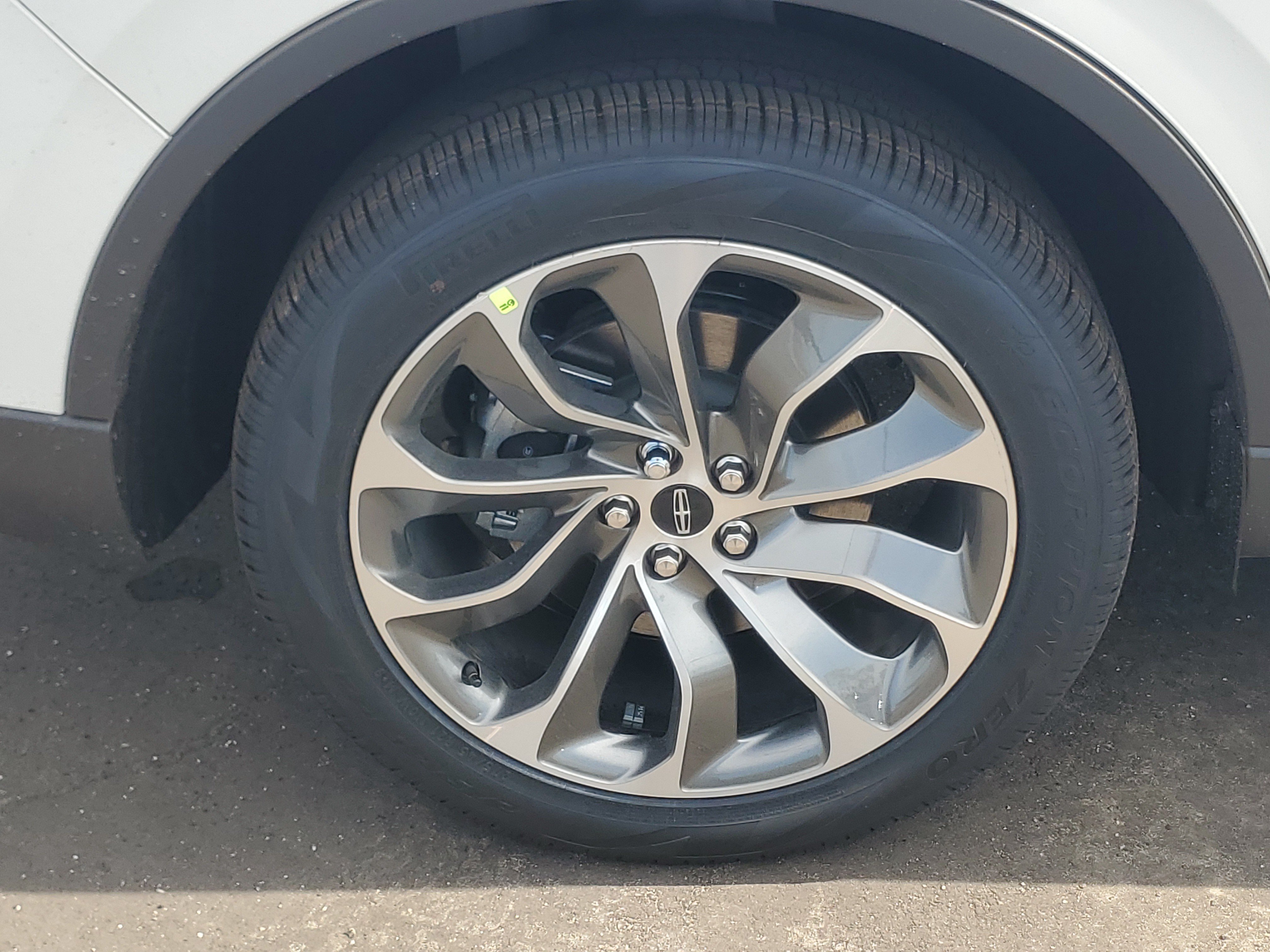 New 2027 Lincoln Aviator AWD image 5