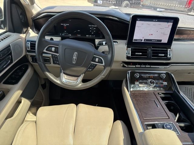 Used 2020 Lincoln Navigator Reserve w/ Luxury Package AWD/4WD image 19
