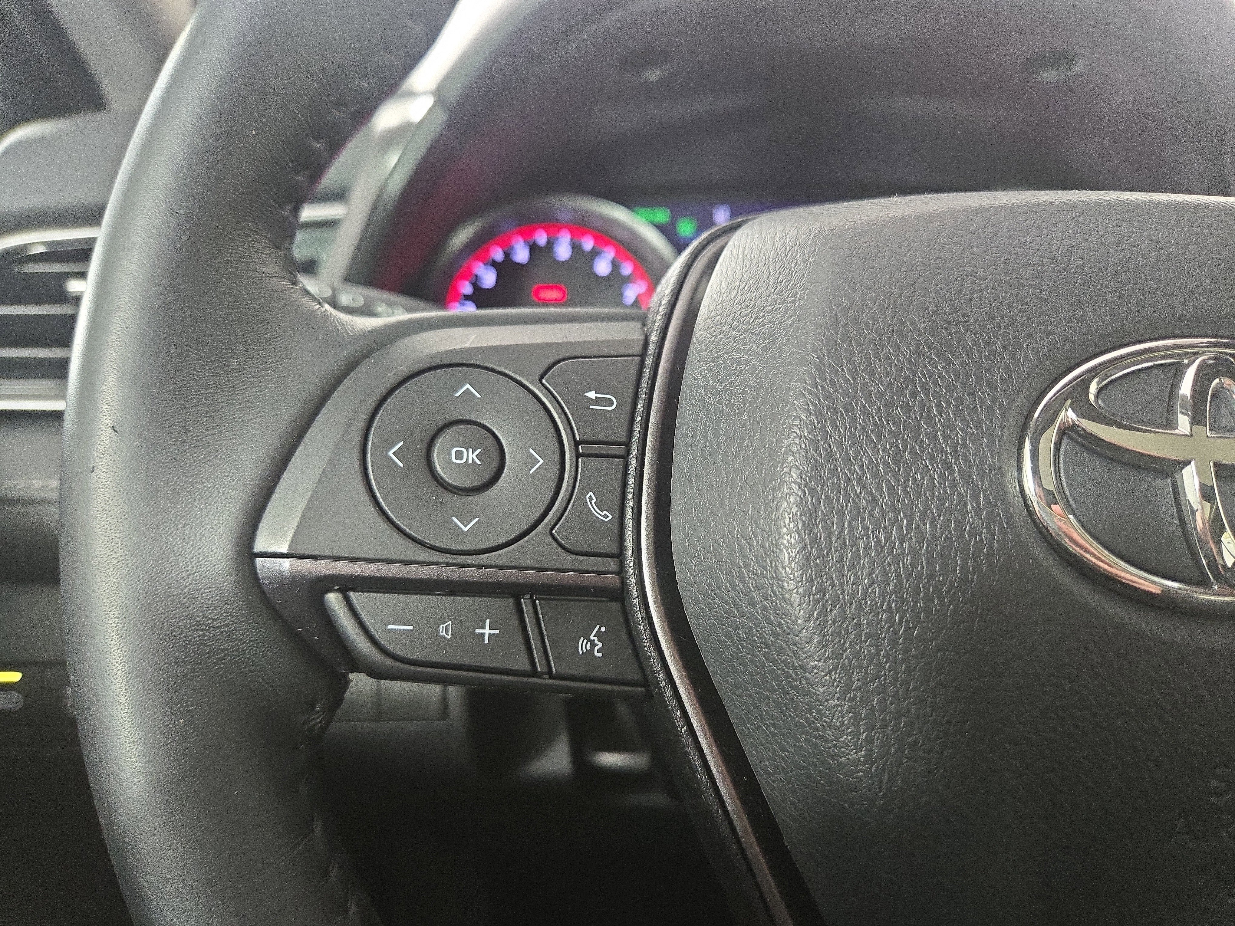 Used 2022 Toyota Camry XSE image 15