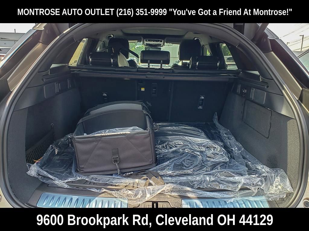 New 2026 Land Rover Range Rover Velar Dynamic SE image 5