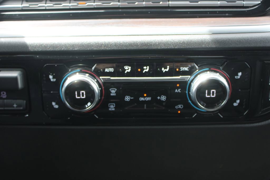 Used 2025 GMC Sierra 1500 SLT AWD/4WD image 41