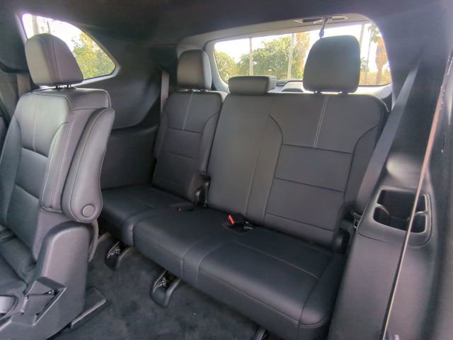 Used 2024 GMC Acadia Elevation image 16