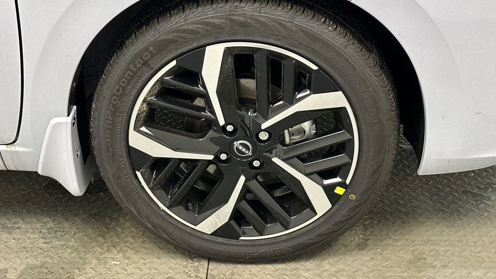 Certified 2024 Nissan Versa SR w/ Trunk Package image 19