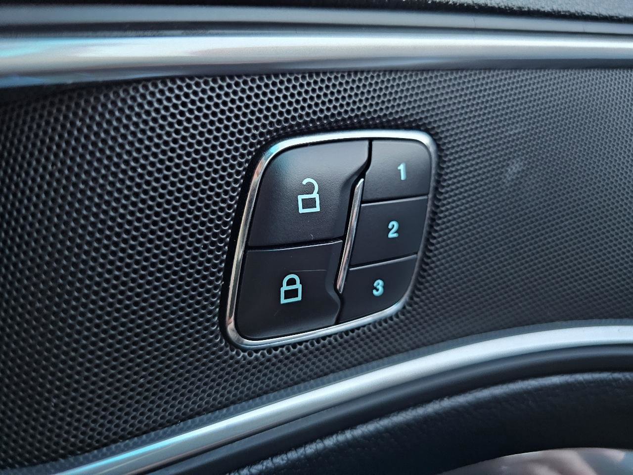 Used 2016 Ford Explorer Limited image 42