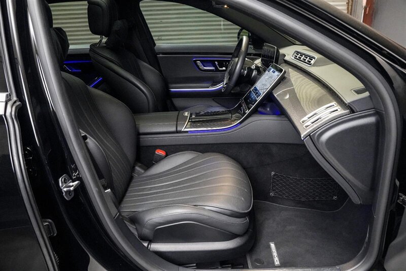 Used 2022 Mercedes-Benz S 500 4MATIC w/ AMG Line Package image 33