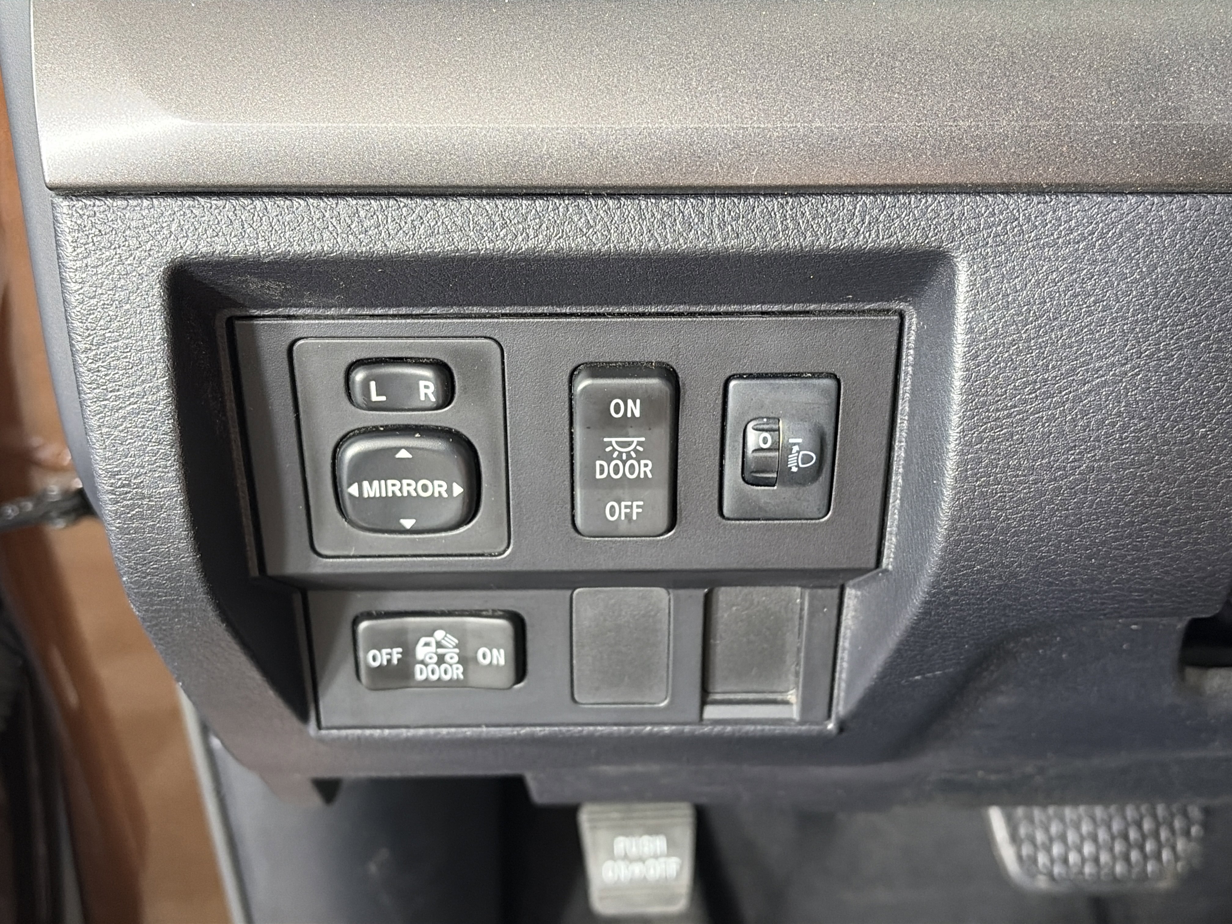 Used 2017 Toyota Tundra SR5 image 27