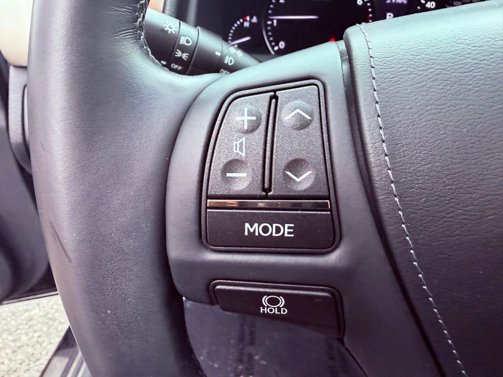 Used 2016 Lexus LS 460 image 22