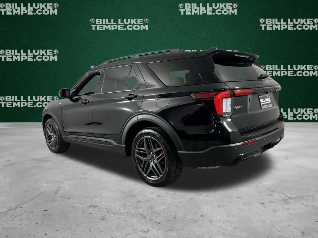 Used 2025 Ford Explorer ST-Line w/ ST-Line Street Pack image 7