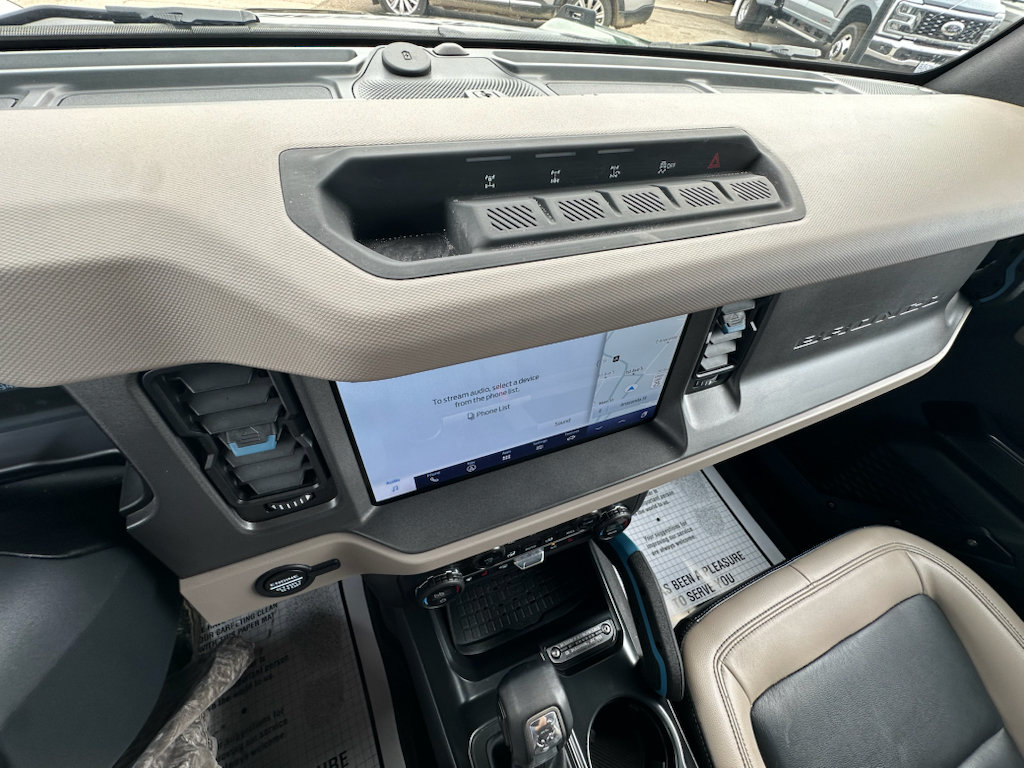 Used 2024 Ford Bronco Wildtrak AWD/4WD image 11