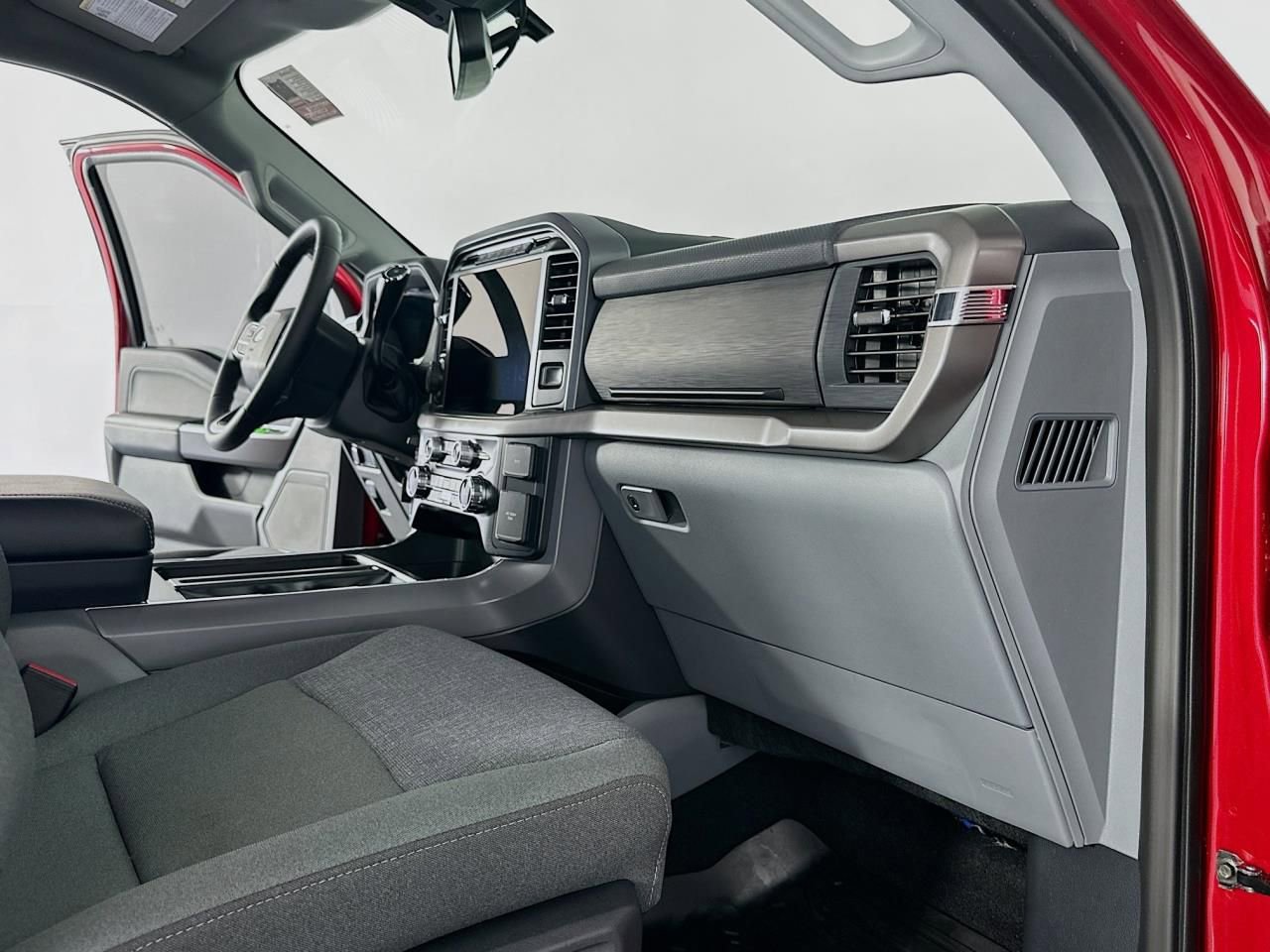 Used 2024 Ford F150 XLT w/ Equipment Group 302A MID image 38