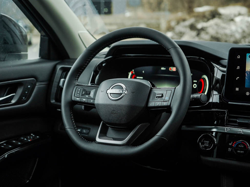 New 2026 Nissan Pathfinder Platinum w/ Cargo Package AWD/4WD image 17