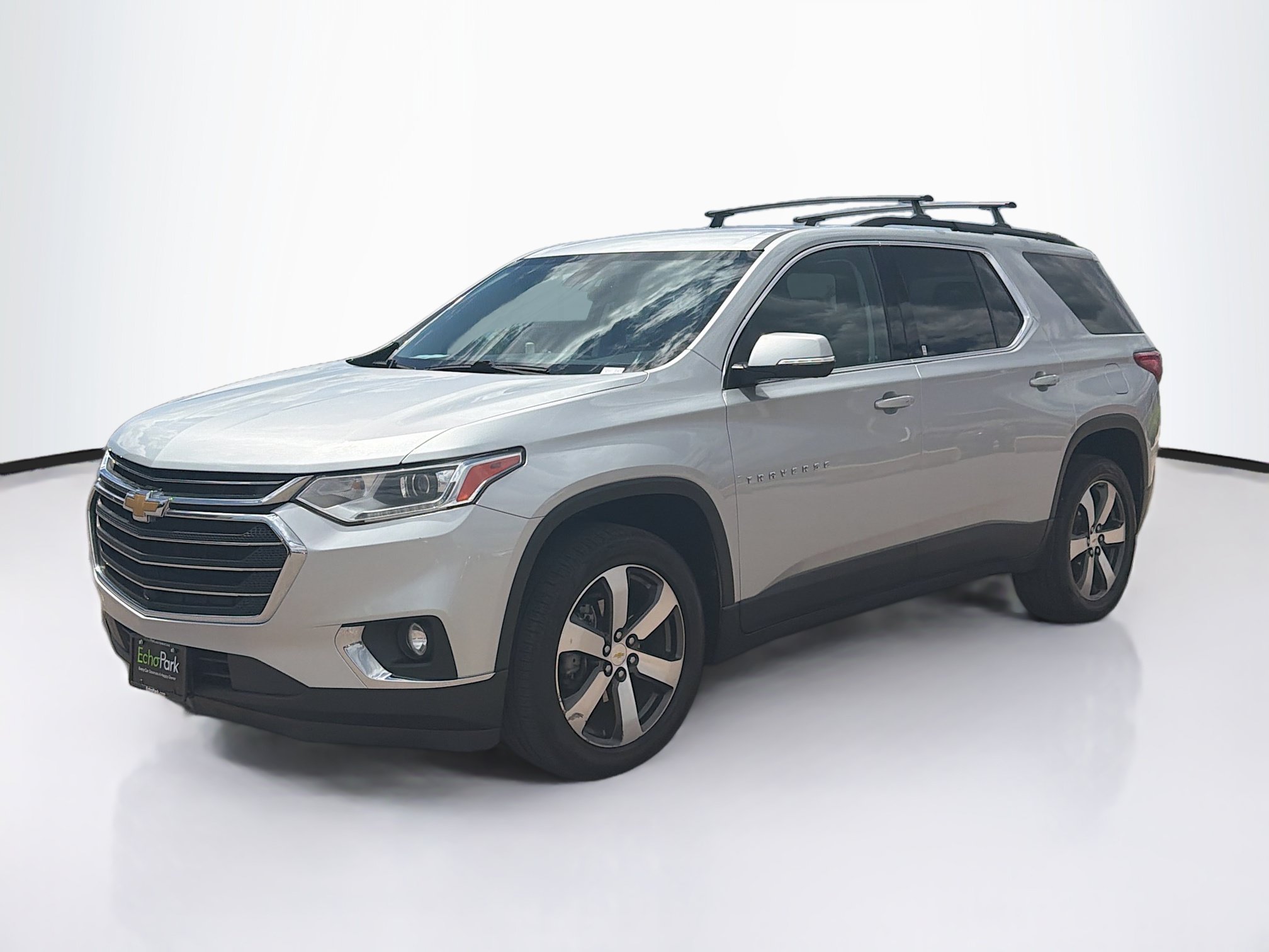 Used 2021 Chevrolet Traverse LT w/ LT Premium Package AWD/4WD image 3
