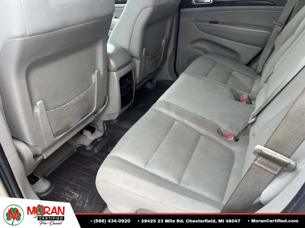 Used 2011 Jeep Grand Cherokee Laredo AWD/4WD image 12