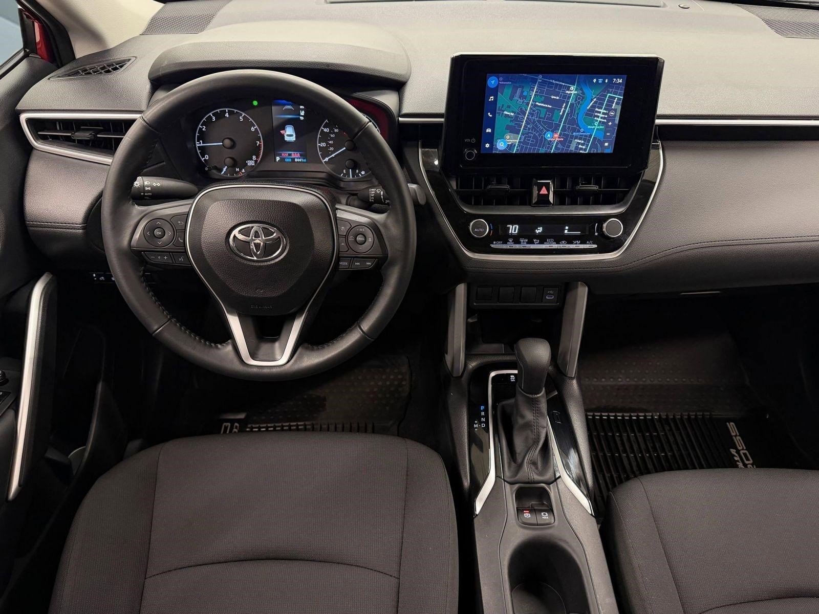 Used 2024 Toyota Corolla Cross LE w/ Moonroof Package image 22