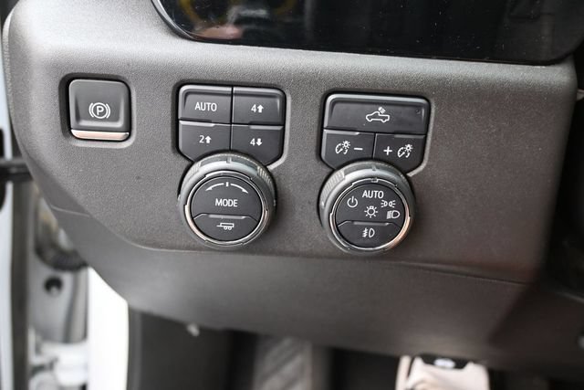 Used 2024 Chevrolet Silverado 1500 LT Trail Boss w/ Protection Package AWD/4WD image 14