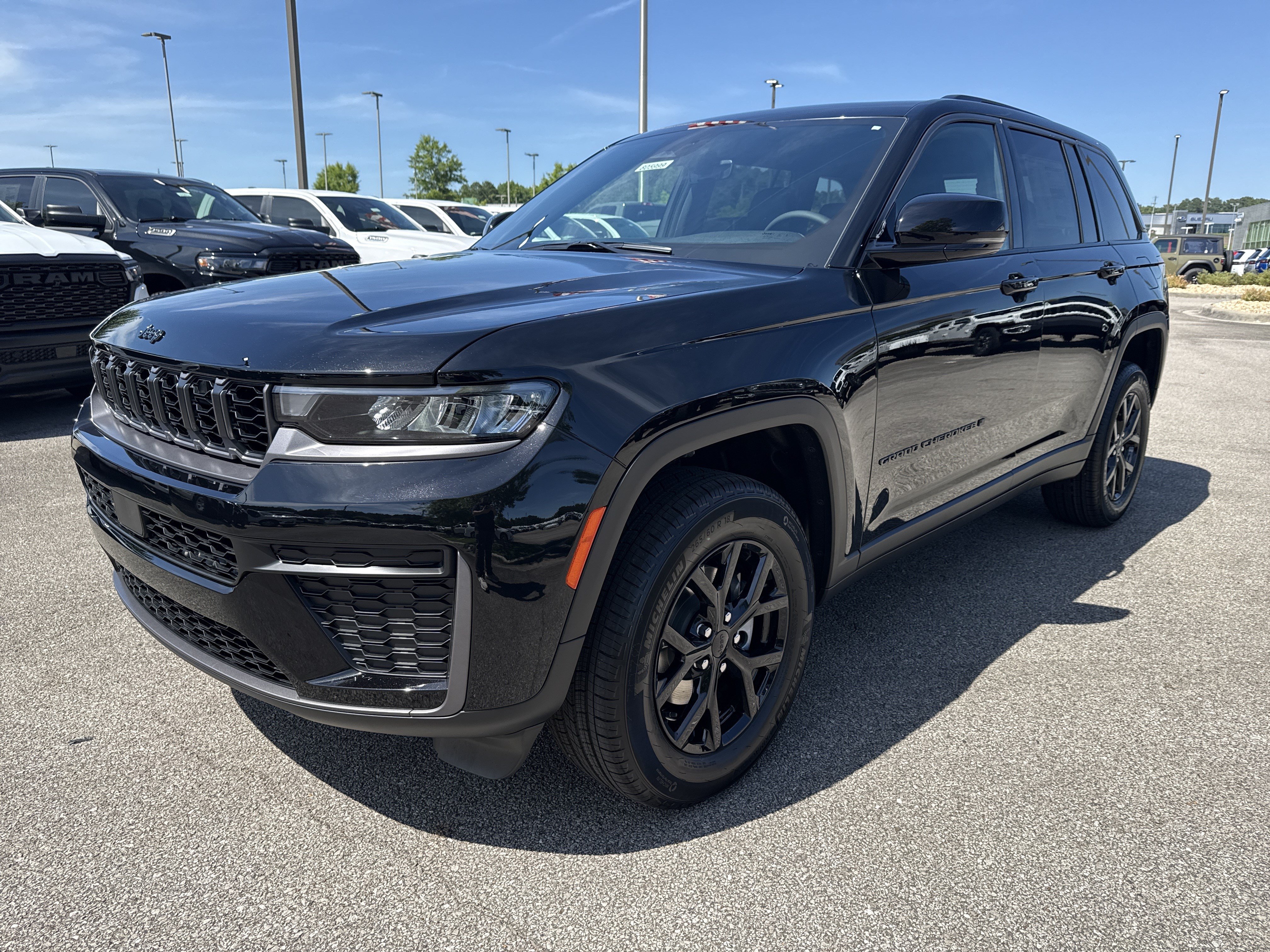 New 2026 Jeep Grand Cherokee Altitude RWD image 3