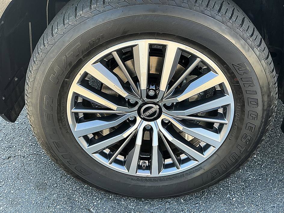 Used 2024 Nissan Armada SL image 8