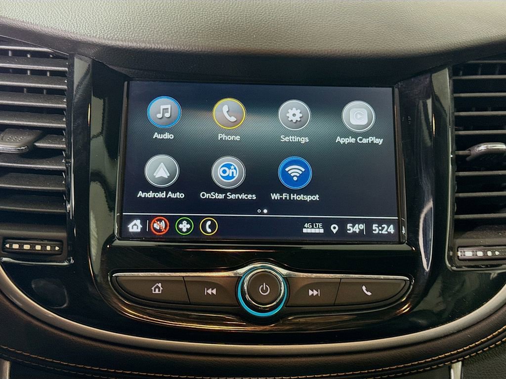 Used 2018 Chevrolet Trax LT w/ LT Convenience Package image 6