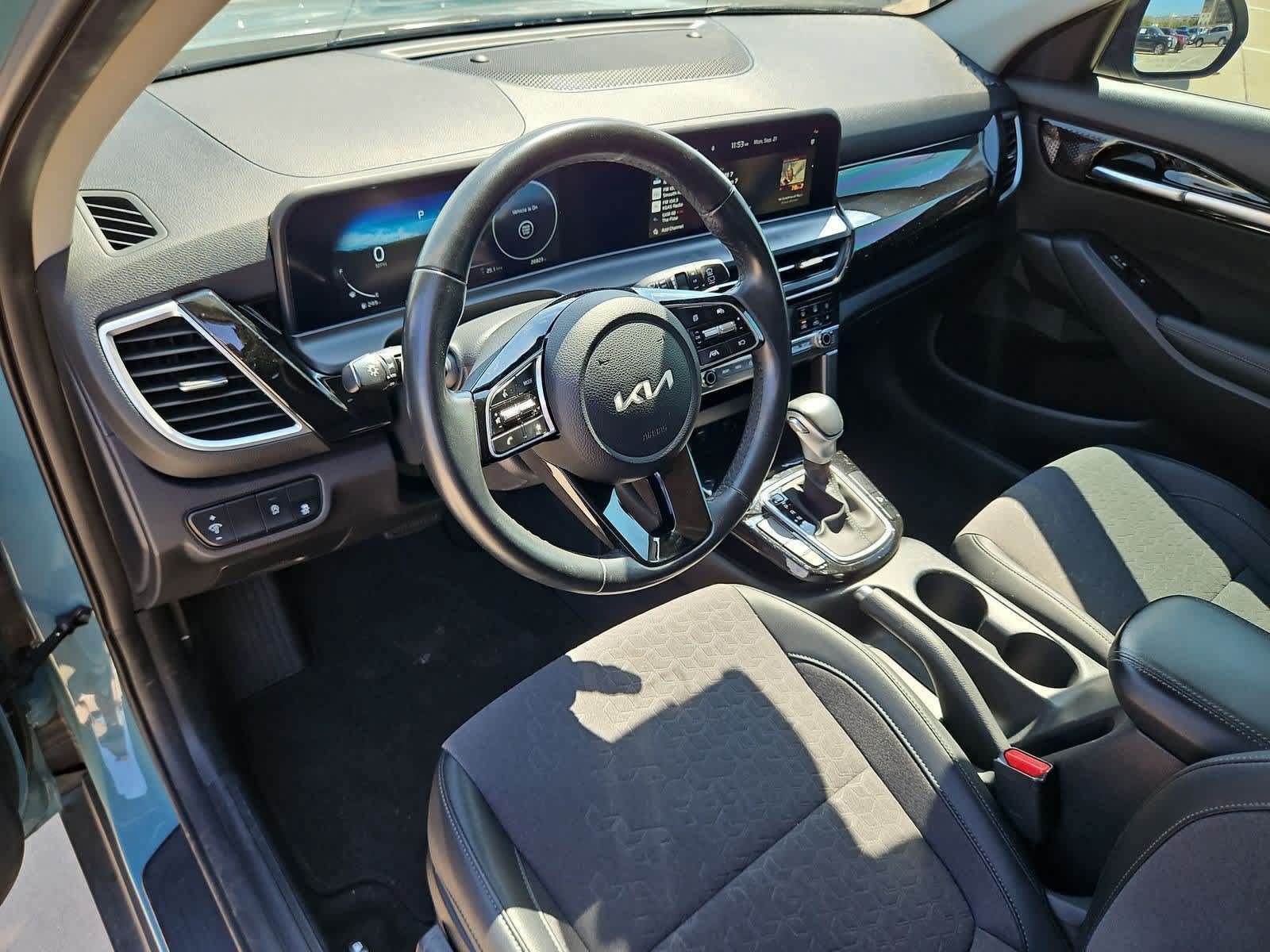 Certified 2024 Kia Seltos S FWD image 2
