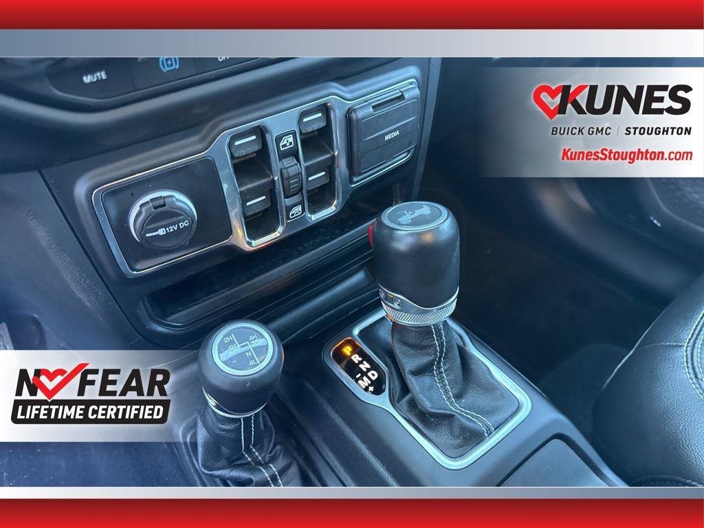 Used 2023 Jeep Wrangler Unlimited Sahara w/ Cold Weather Group image 34