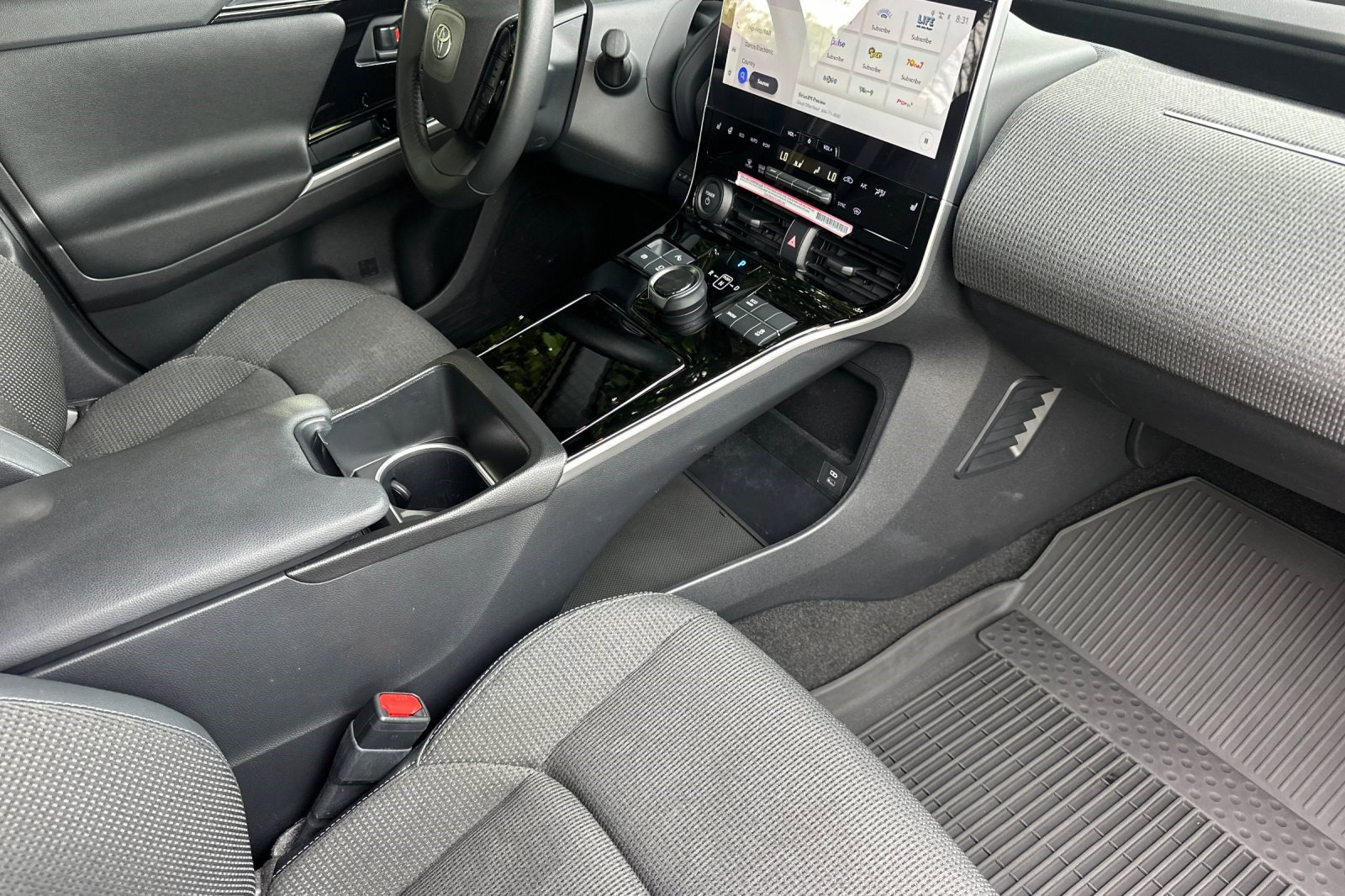 Used 2023 Toyota bZ4X XLE w/ Weather Package image 20