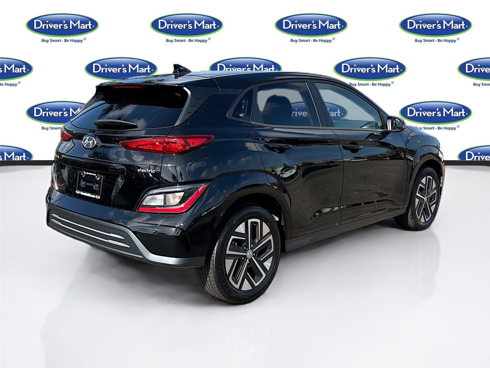 Used 2023 Hyundai Kona SE image 7