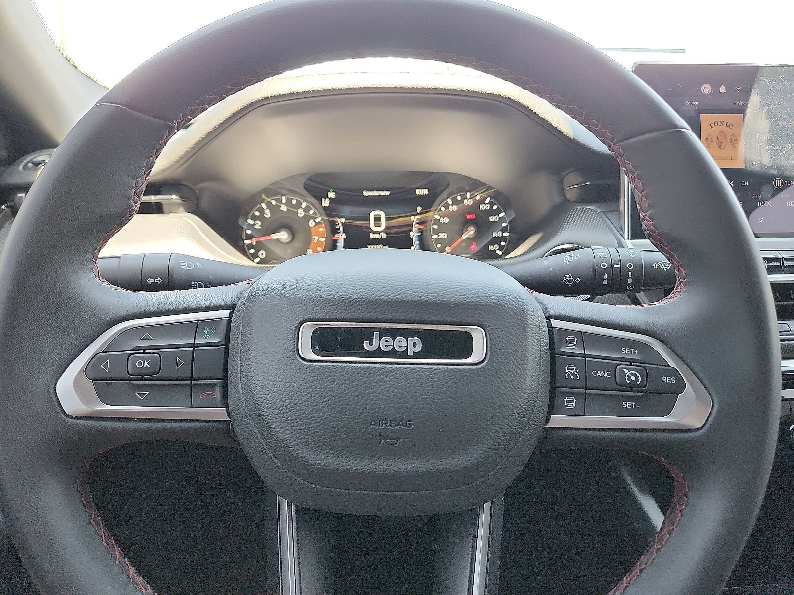 Used 2025 Jeep Compass Trailhawk AWD/4WD image 19