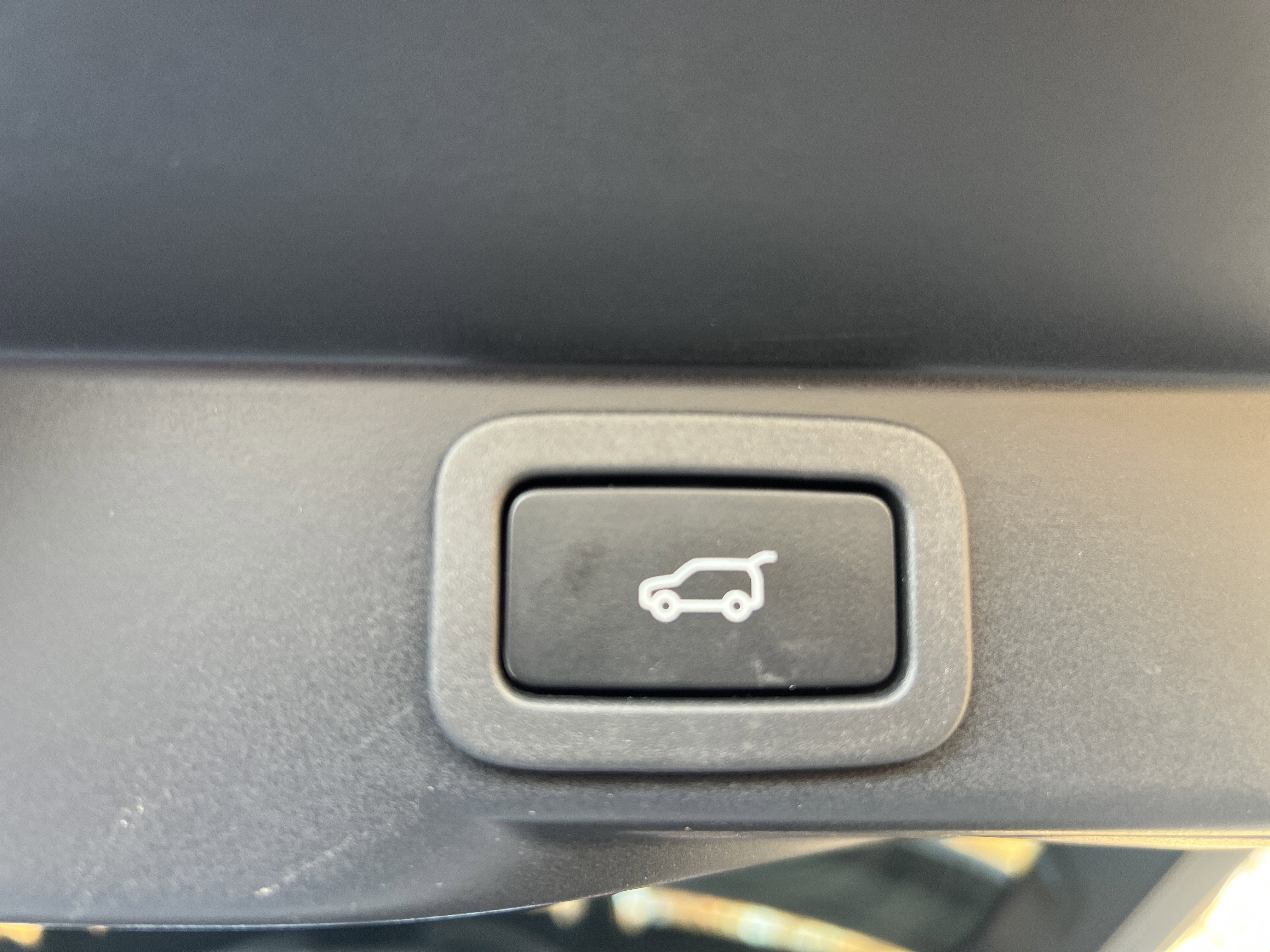 Used 2020 Land Rover Range Rover Sport HSE image 34