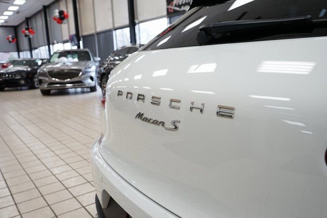 Used 2017 Porsche Macan S image 16