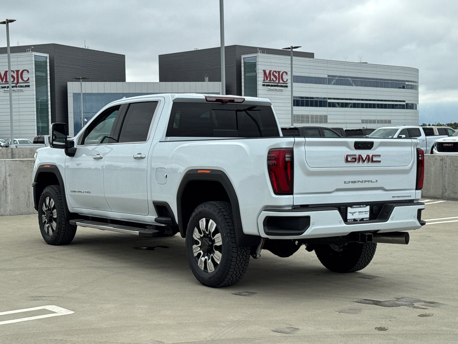 New 2026 GMC Sierra 2500 Denali w/ Denali Reserve Package AWD/4WD image 13