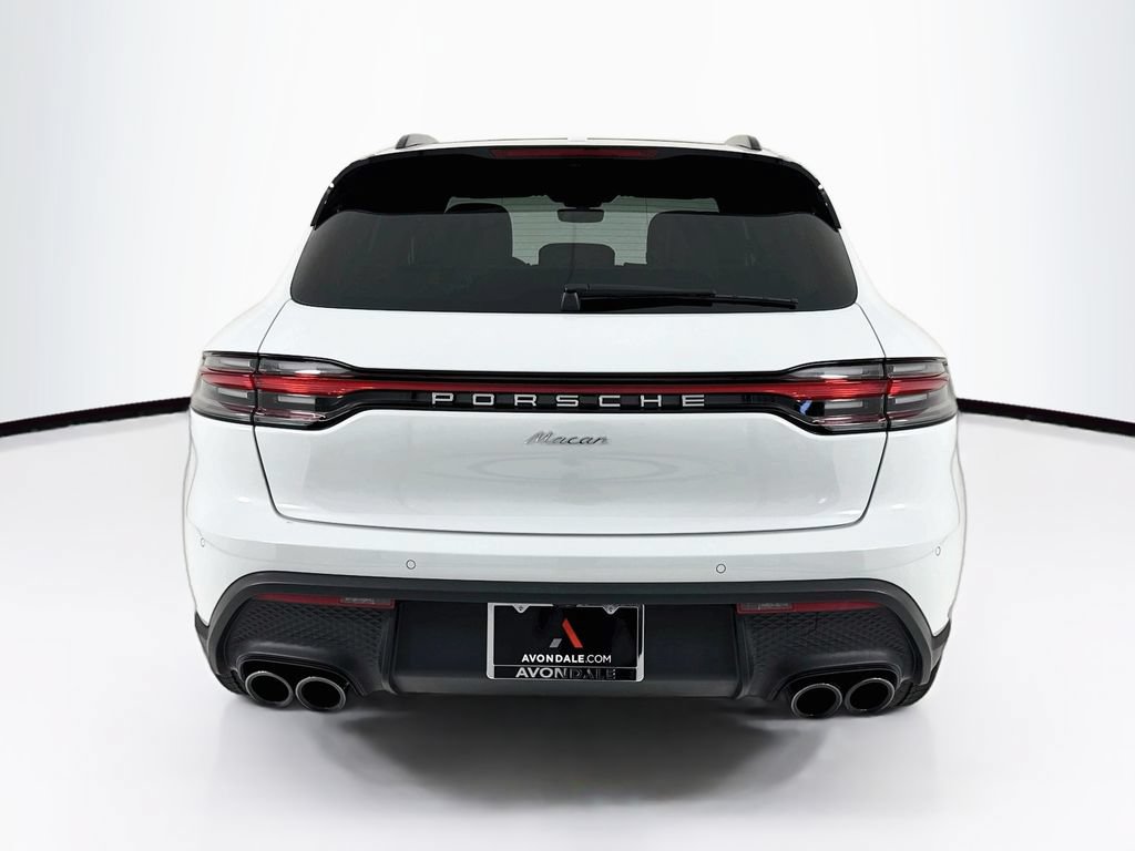 Certified 2025 Porsche Macan AWD/4WD image 10