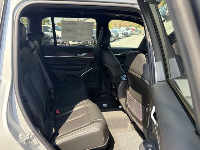 New 2026 Jeep Grand Cherokee Limited AWD/4WD image 34