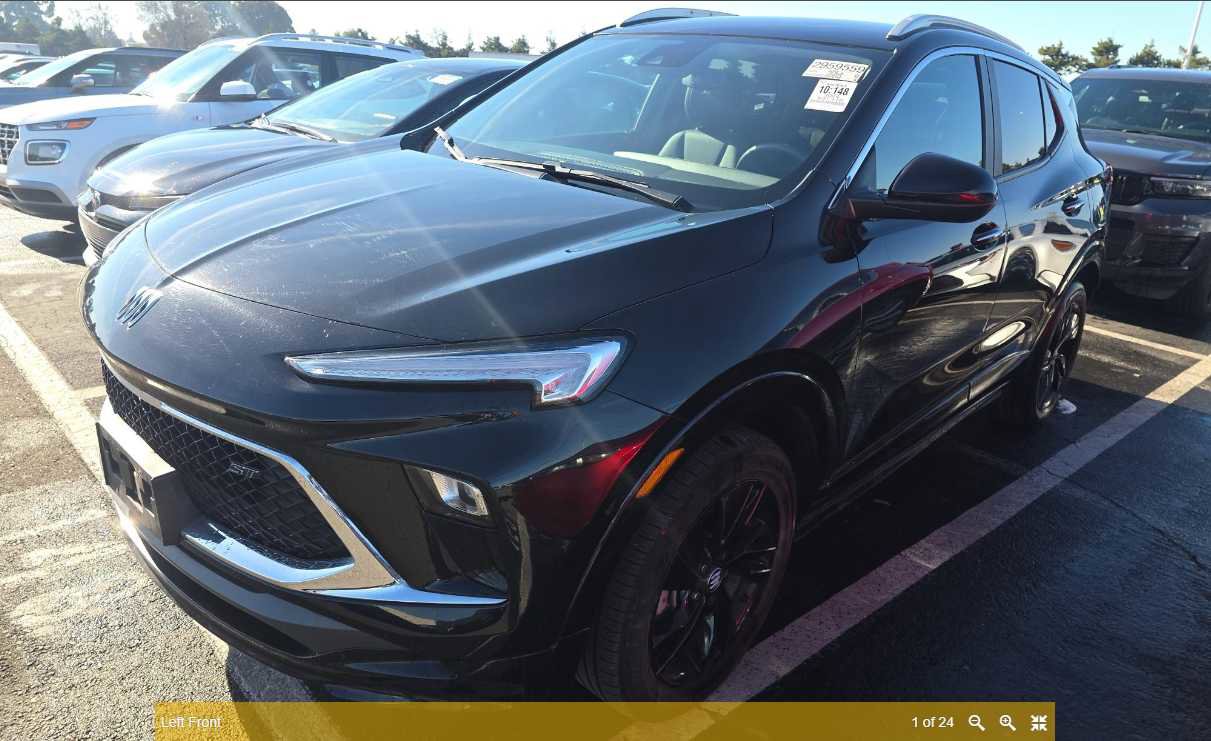 Used 2024 Buick Encore GX Sport Touring image 3