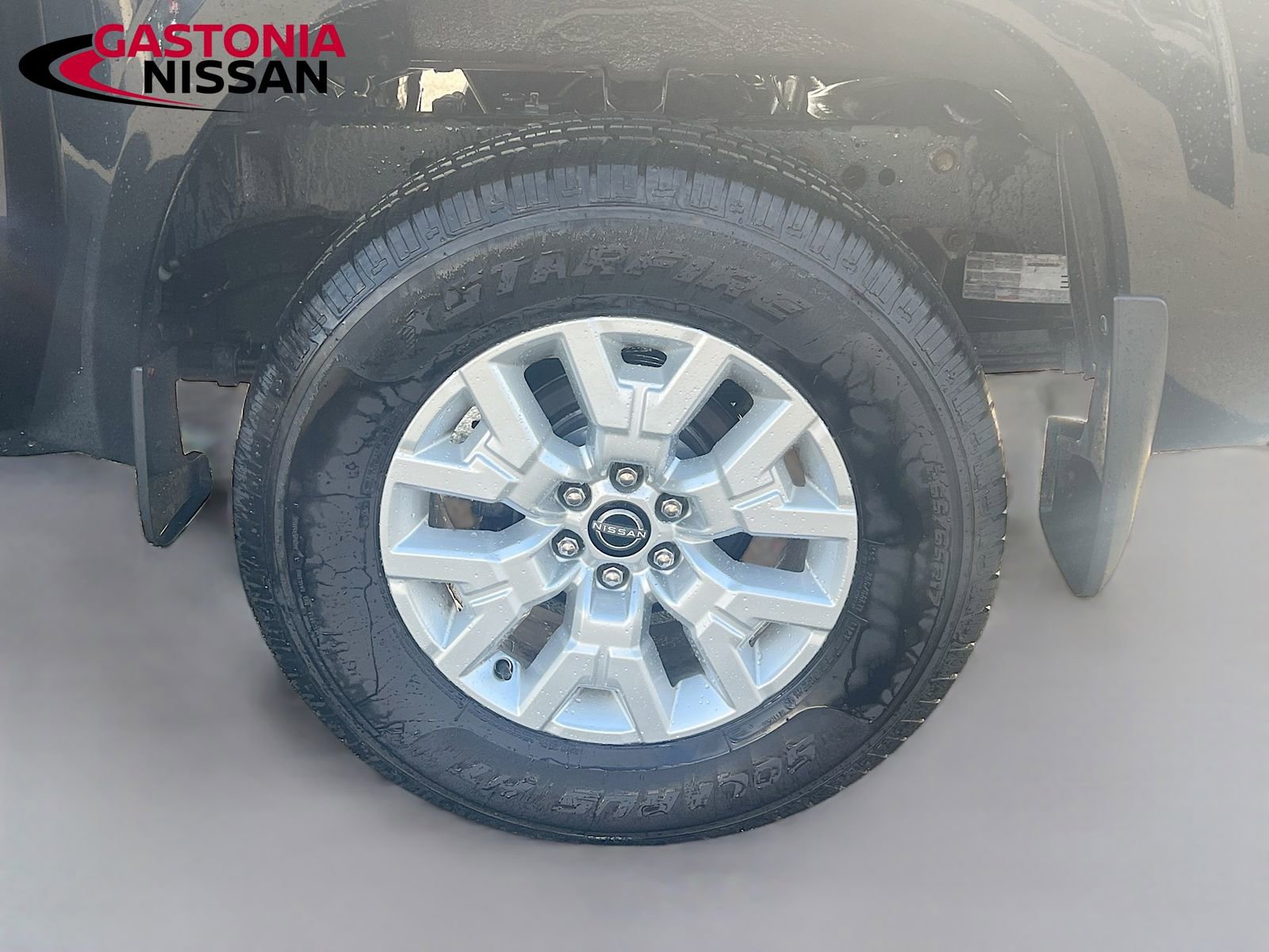 Used 2022 Nissan Frontier SV w/ Technology Package image 38