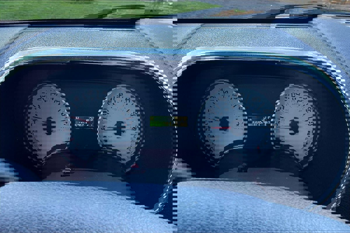 Used 2009 Ford Explorer Sport Trac XLT image 14