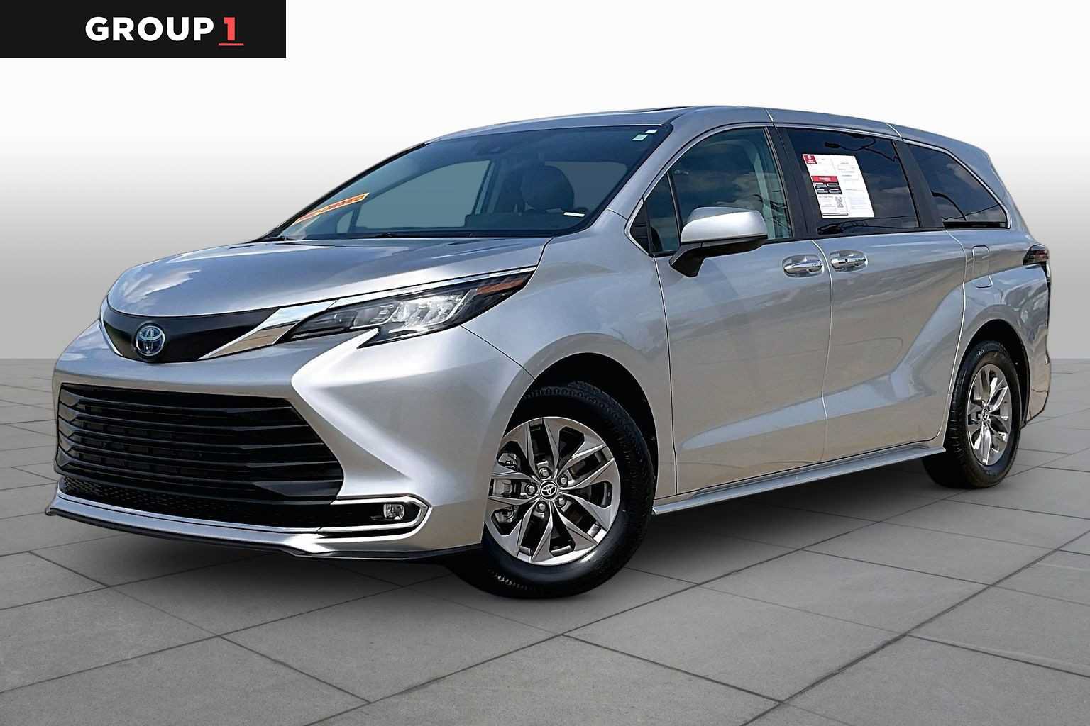 Used 2023 Toyota Sienna XLE