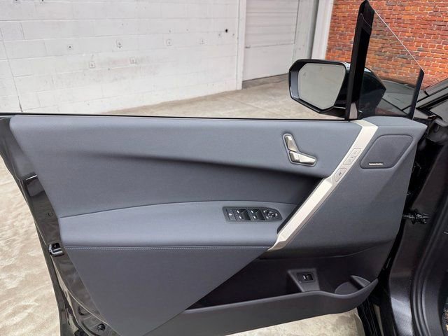 Used 2026 BMW iX xDrive60 image 10
