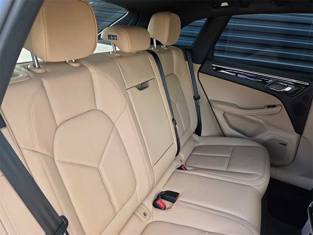 New 2026 Porsche Macan image 21