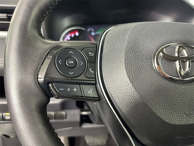 Used 2023 Toyota RAV4 XLE image 17