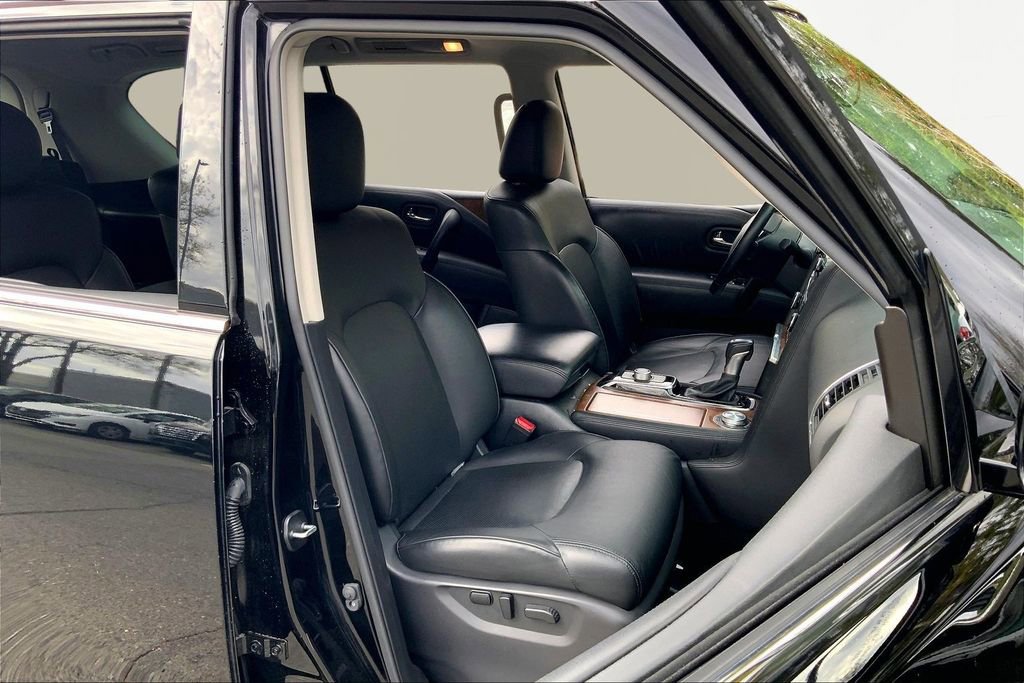 Used 2023 Nissan Armada SL w/ Captain's Chairs Package image 21