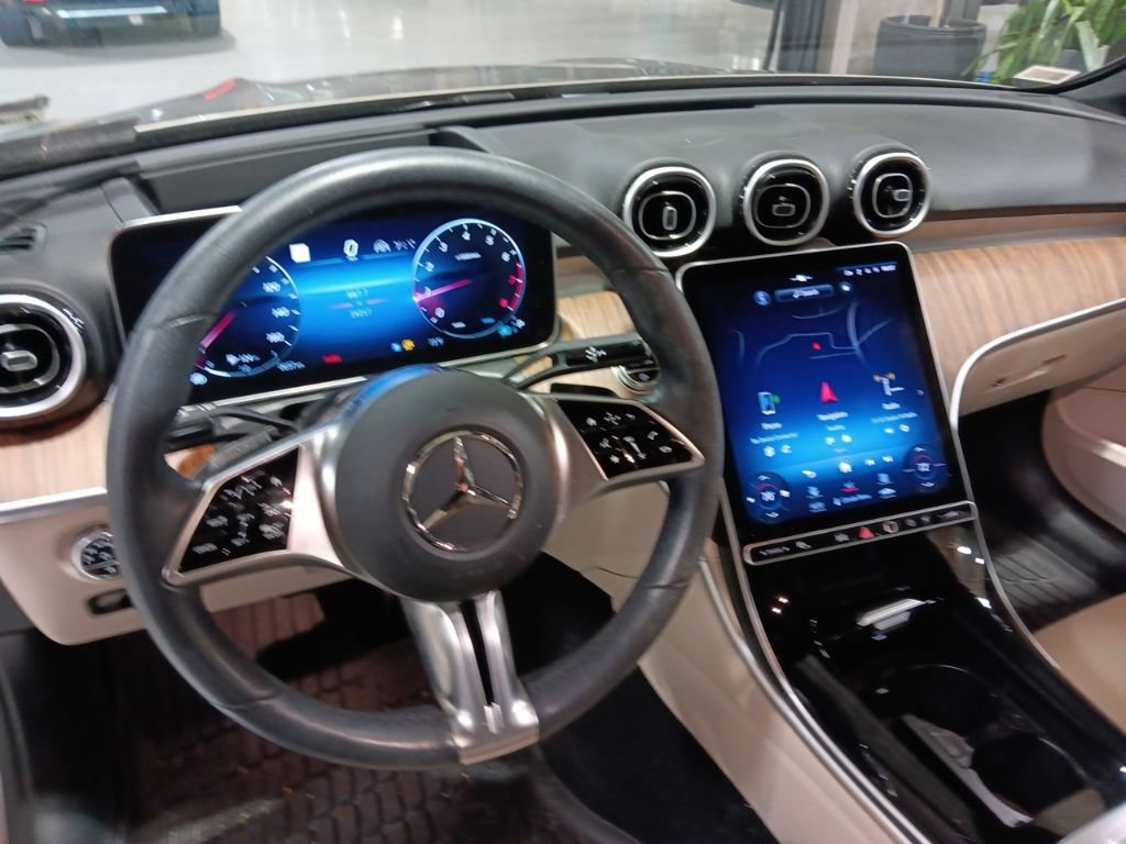 Used 2024 Mercedes-Benz C 300 4MATIC Sedan image 5