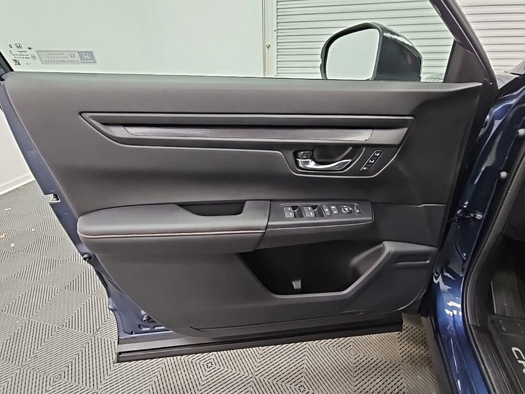 Used 2025 Honda CR-V Sport-L image 31