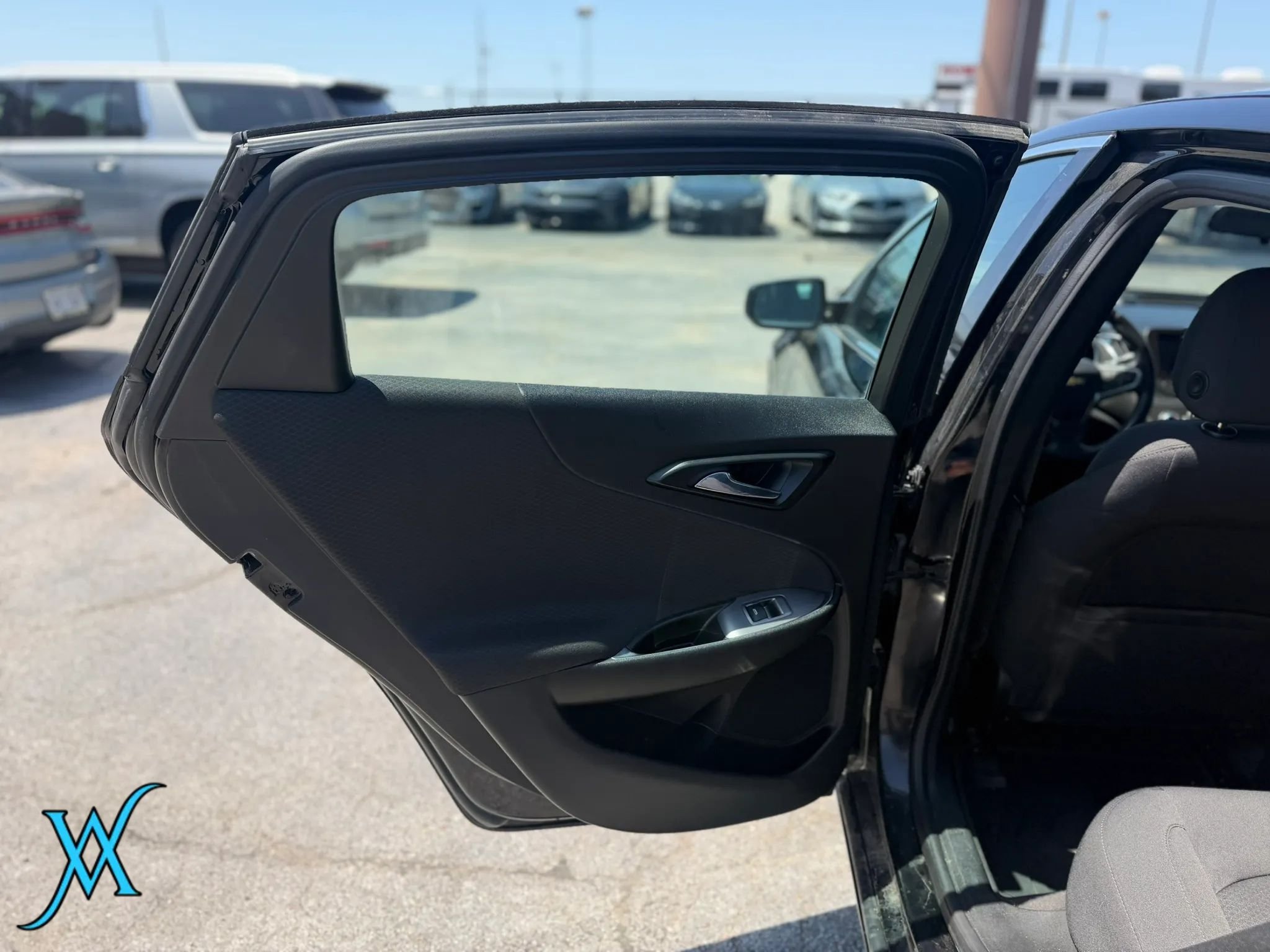 Used 2021 Chevrolet Malibu LT FWD image 16
