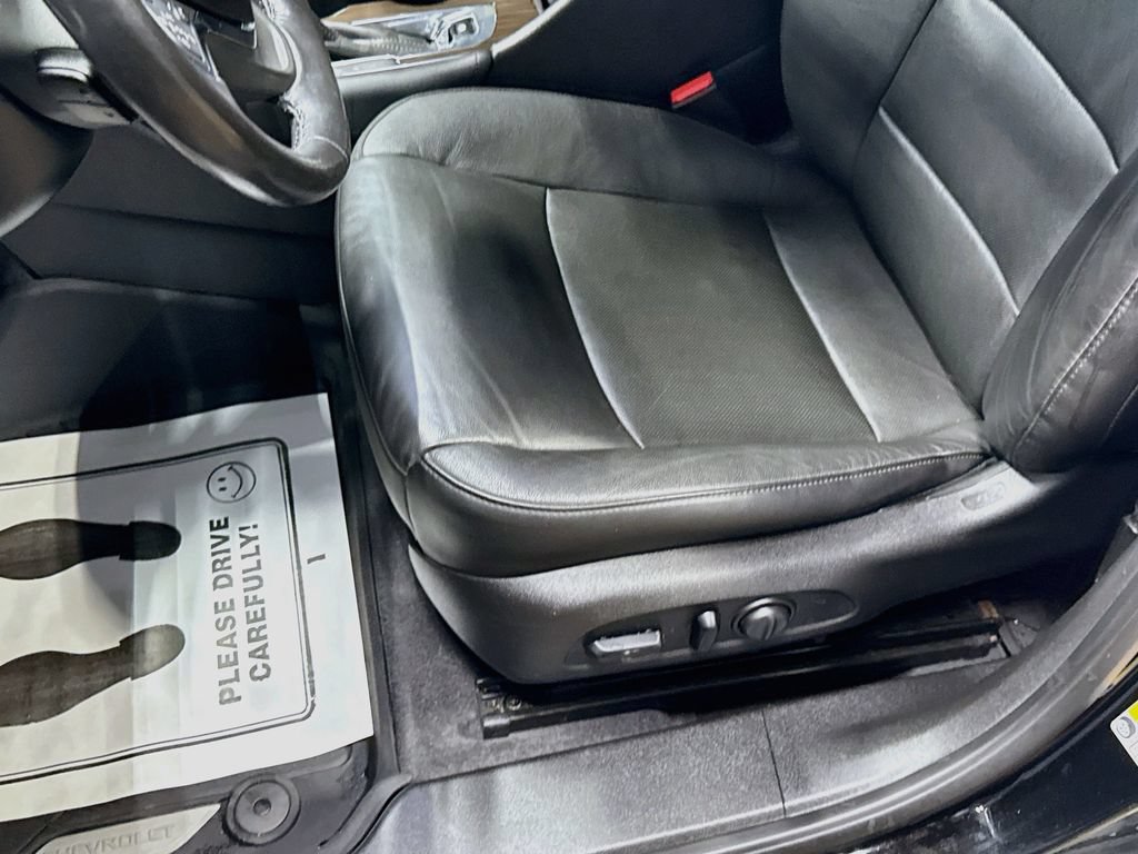 Used 2019 Chevrolet Malibu Premier w/ Sun and Wheel Package FWD image 18