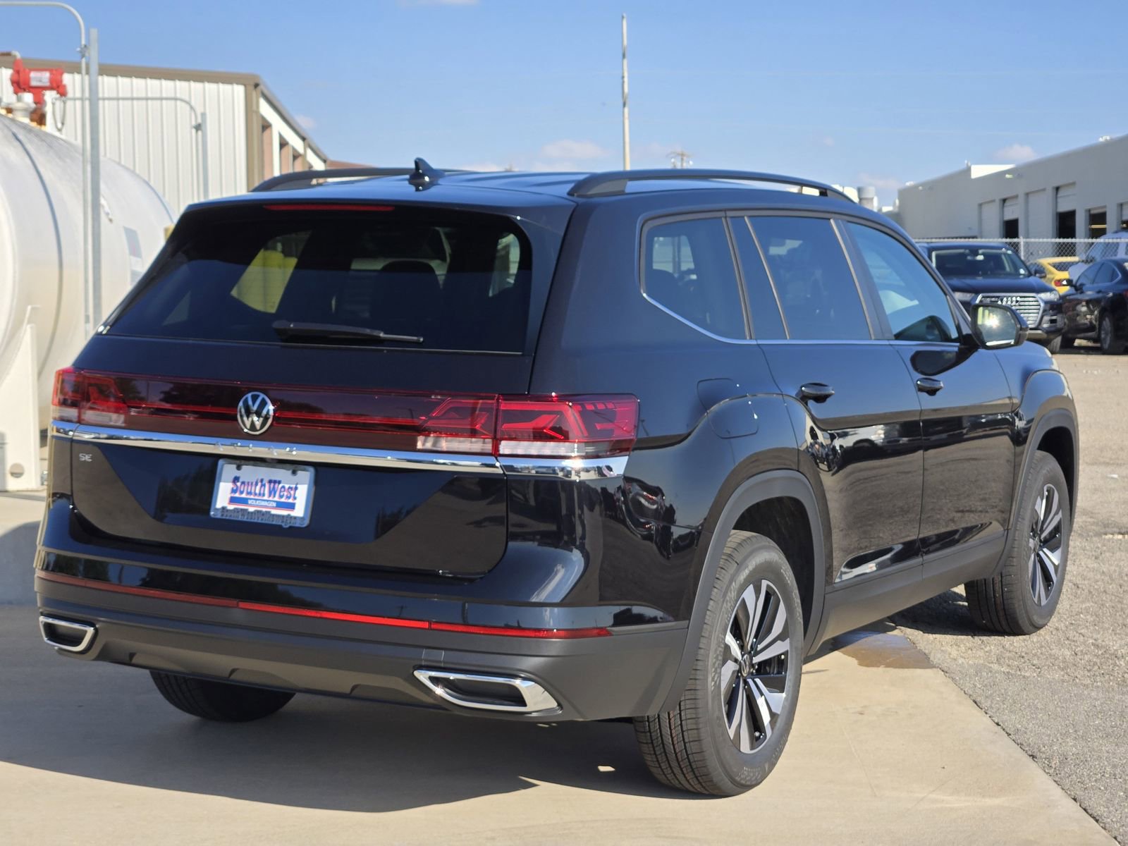 New 2026 Volkswagen Atlas SE image 4