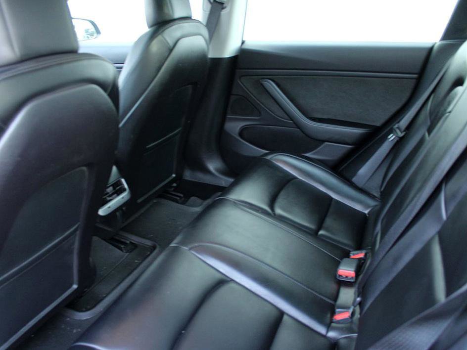Used 2019 Tesla Model 3 Standard Range Plus image 15