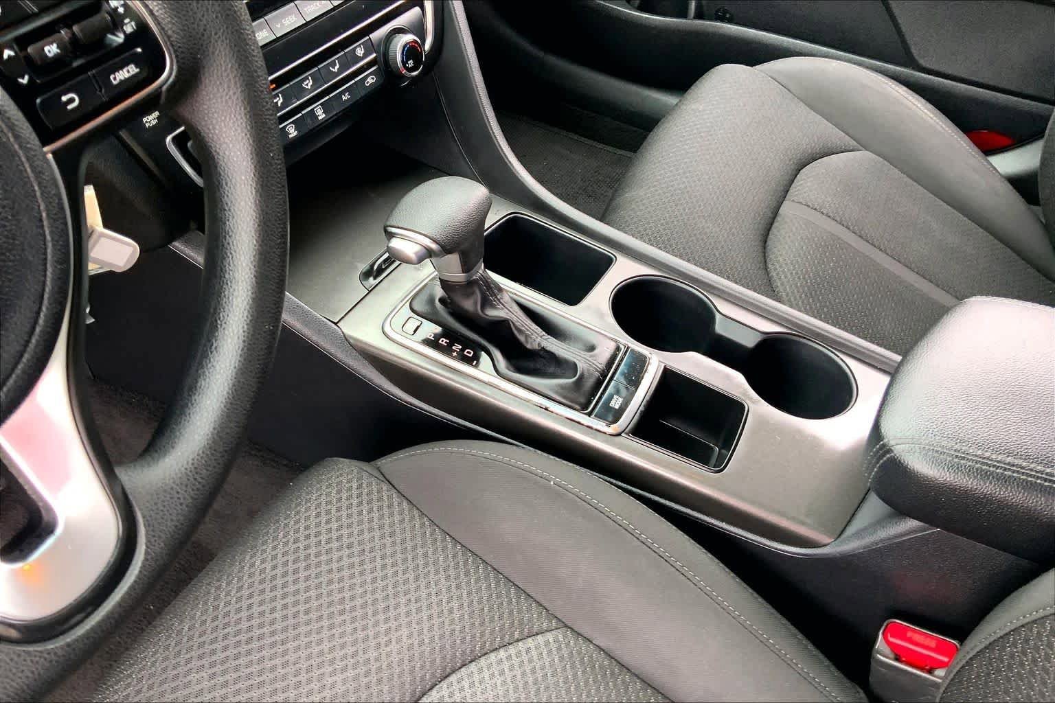 Used 2018 Kia Optima LX FWD image 15